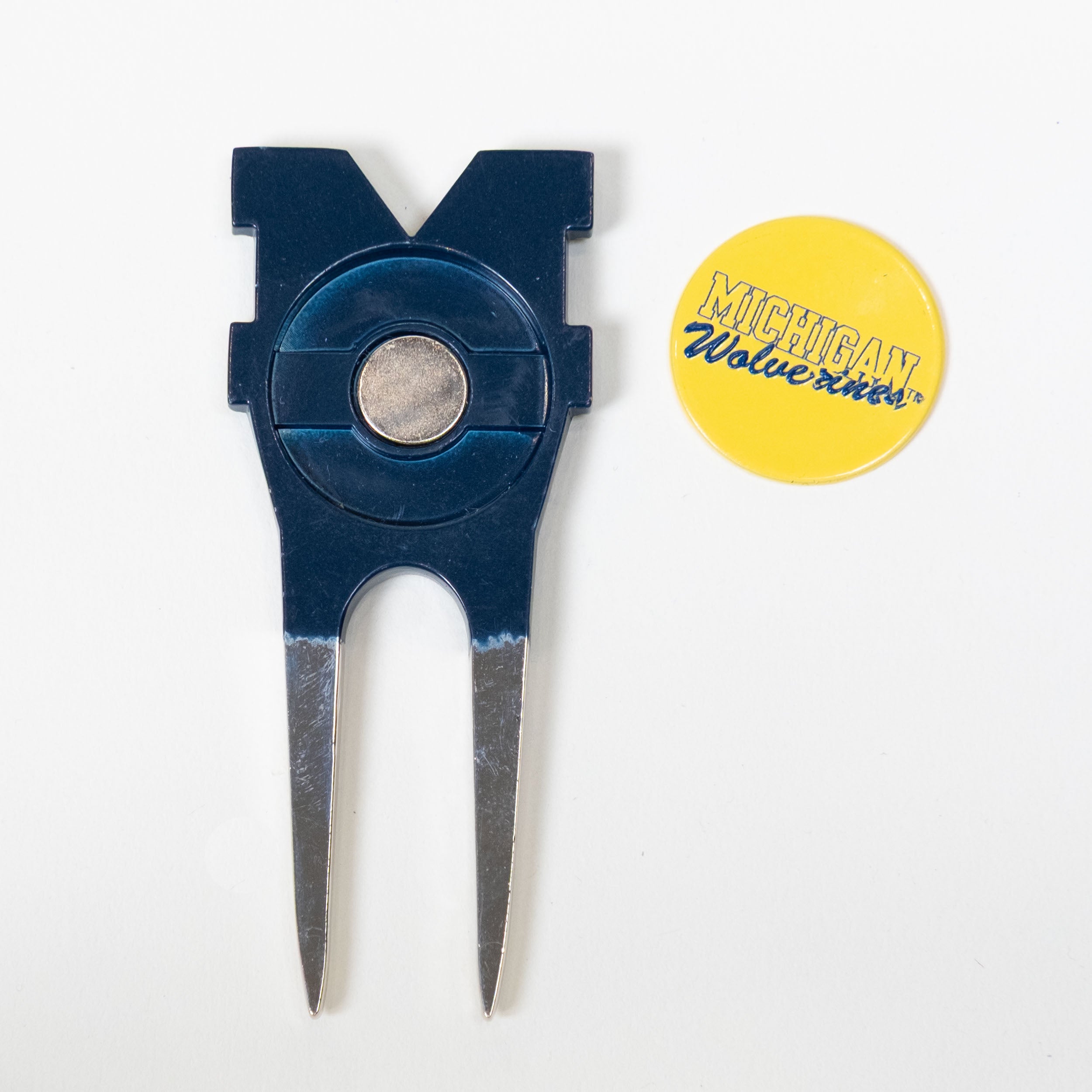Michigan Wolverines Custom Shaped Divot Tool