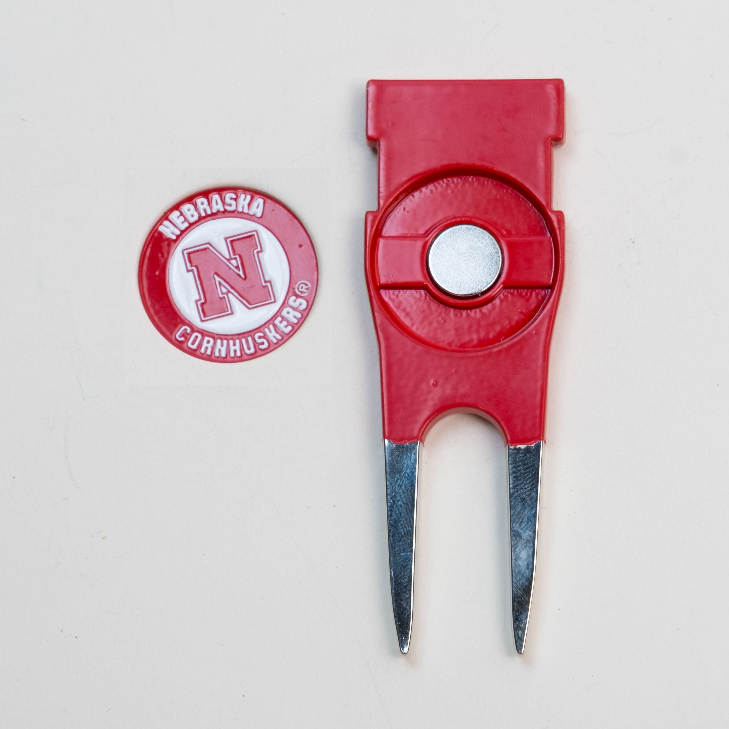 Nebraska Huskers Custom Shaped Divot Tool
