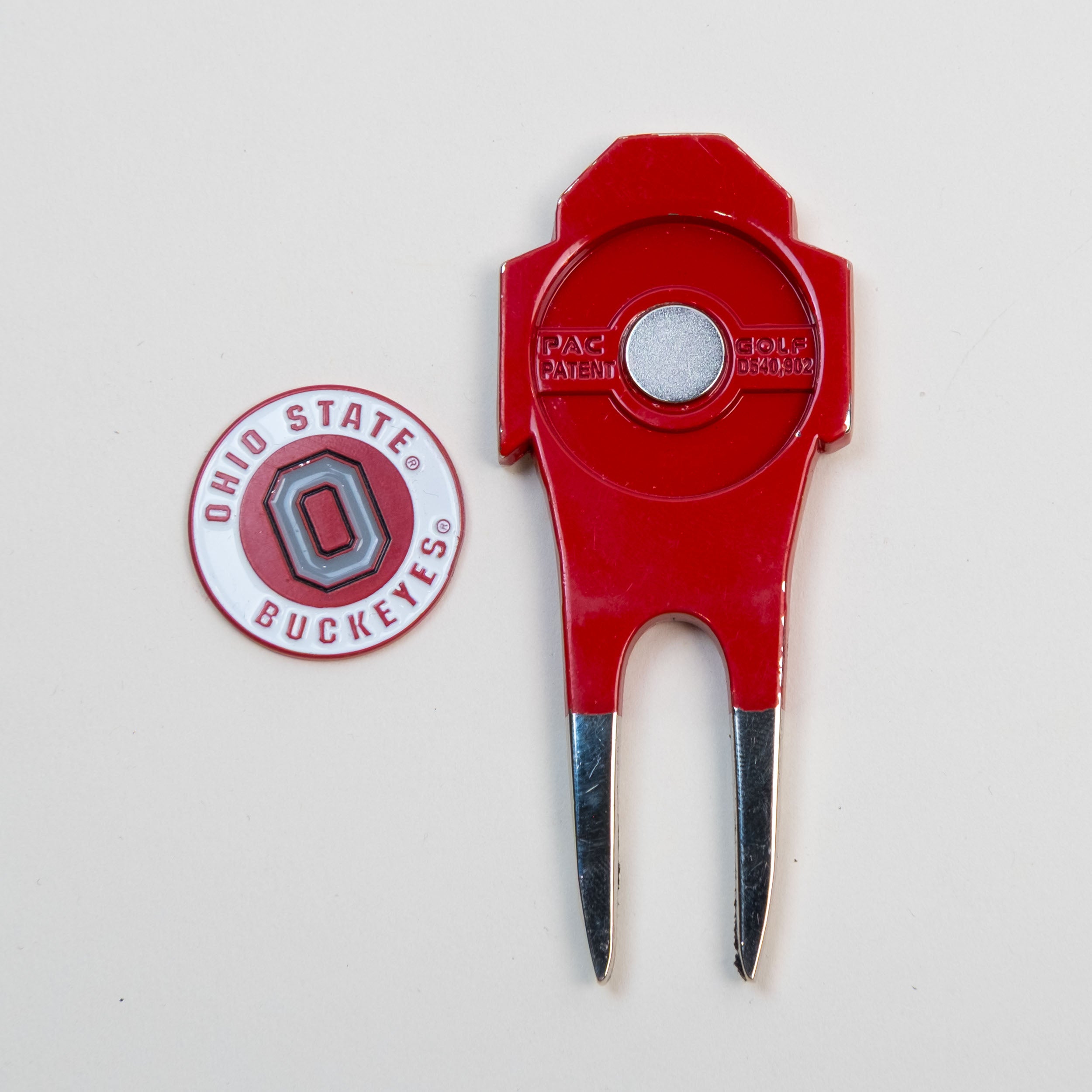 Ohio State Buckeyes Custom Shaped Divot Tool