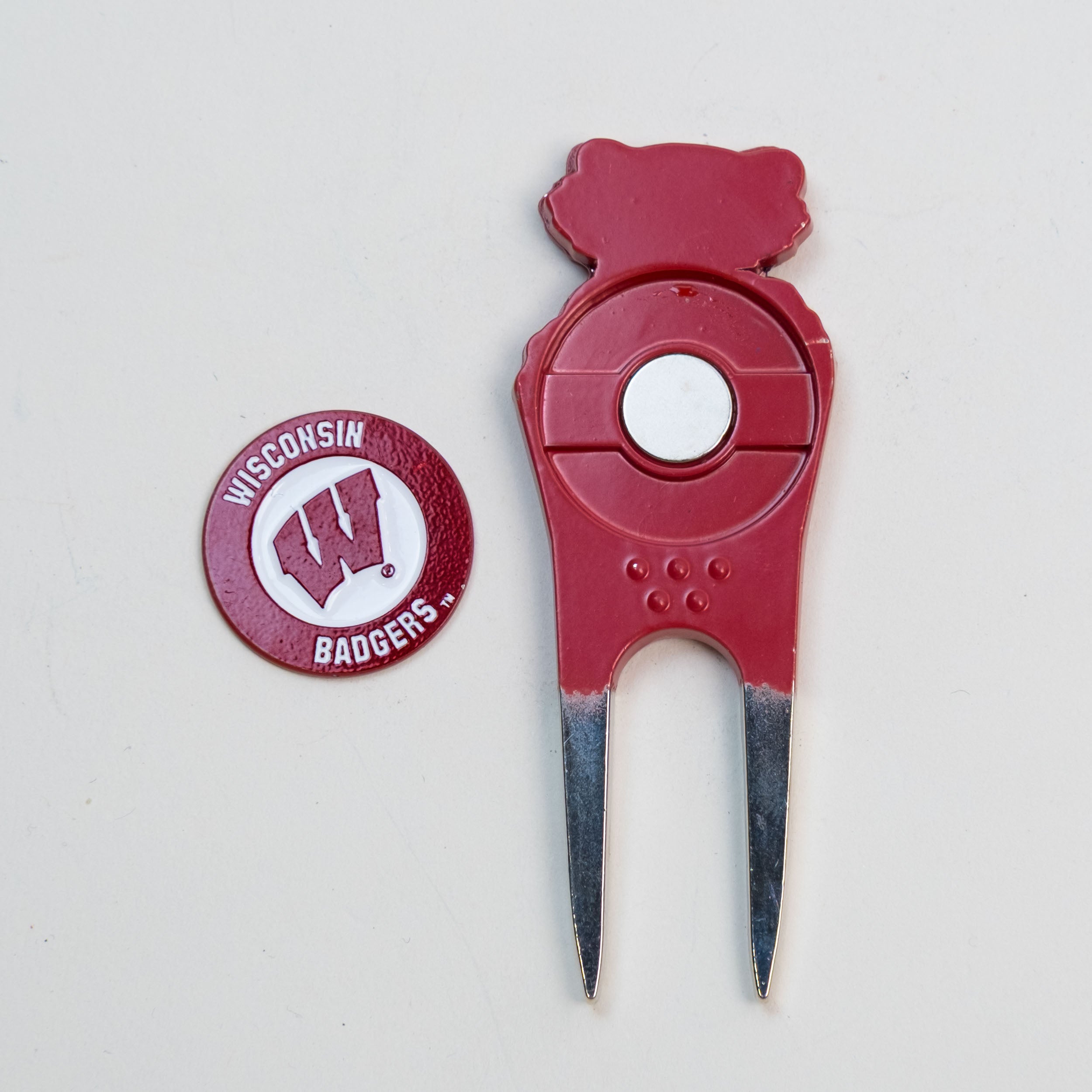 Wisconsin Badgers Custom Shaped Divot Tool