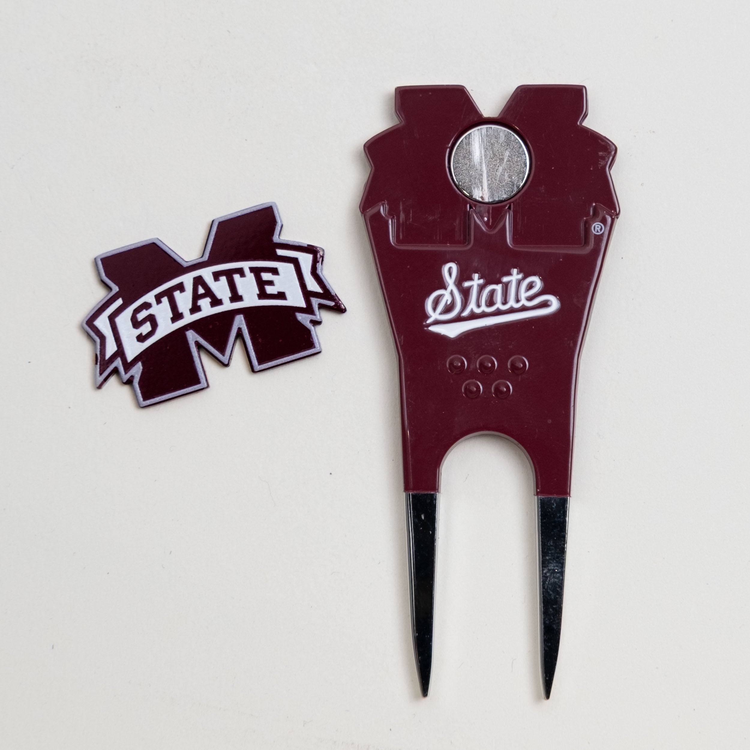 Mississippi State Bulldogs Custom Shaped Divot Tool