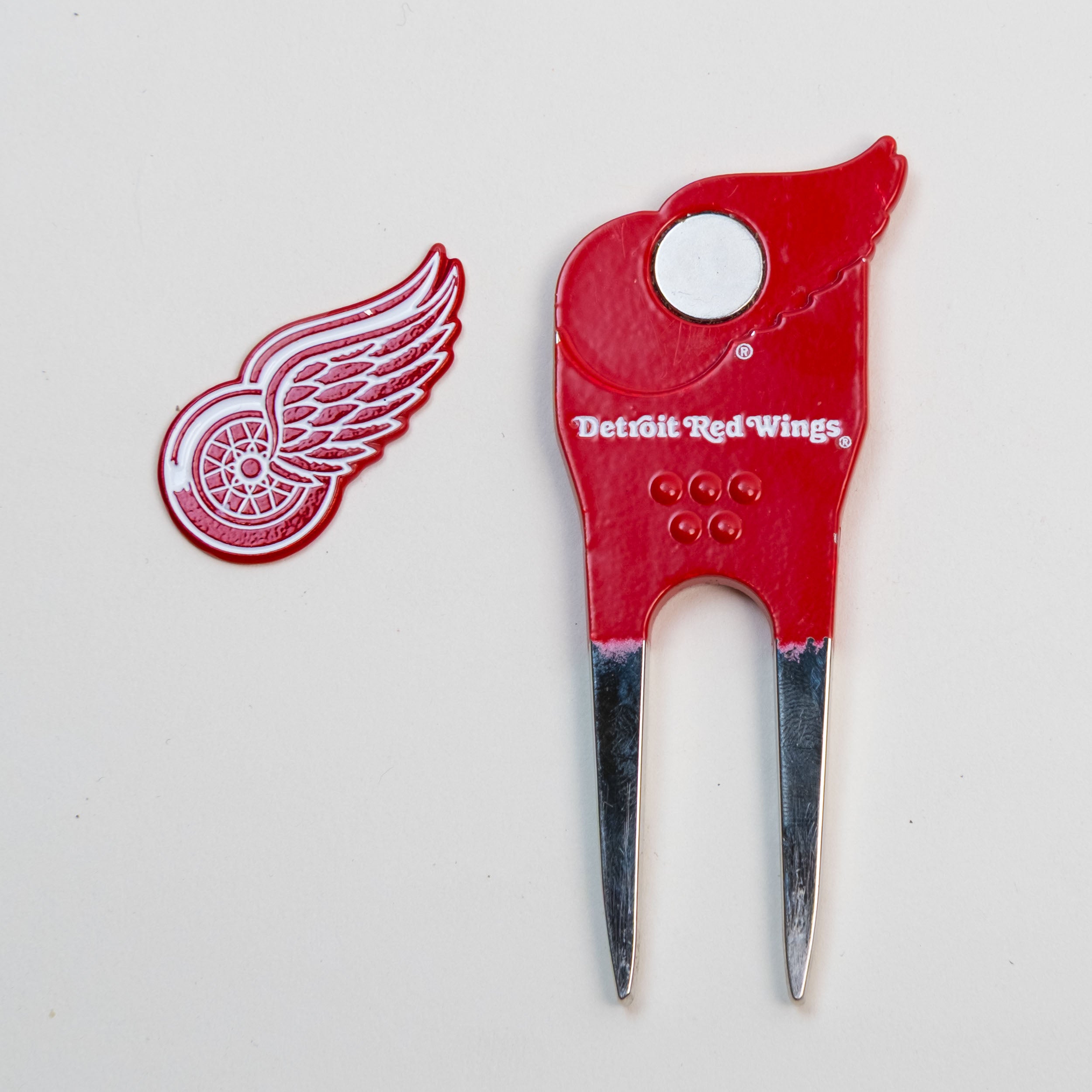Detroit Red Wings Custom Shaped Divot Tool