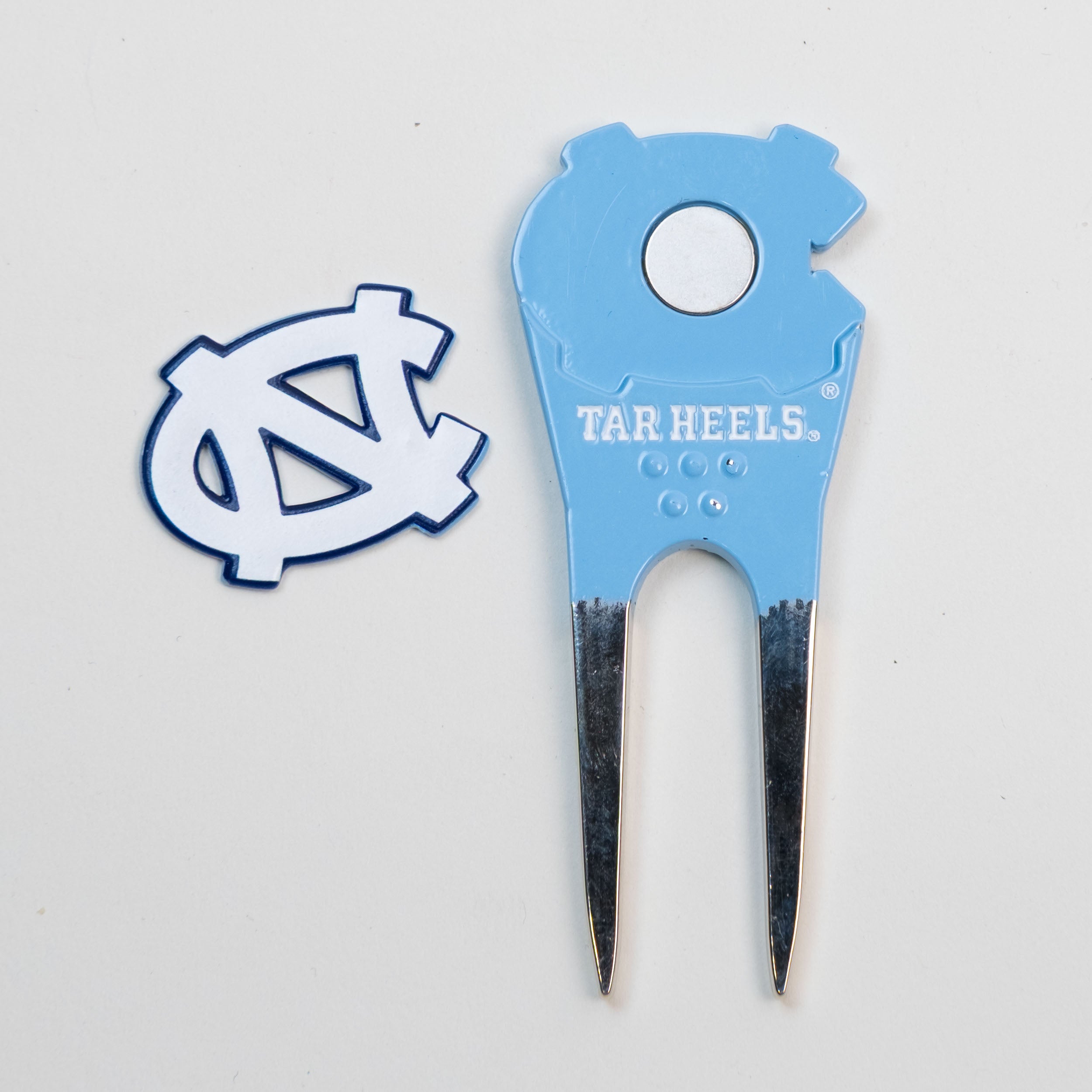 North Carolina Tar Heels Custom Shaped Divot Tool