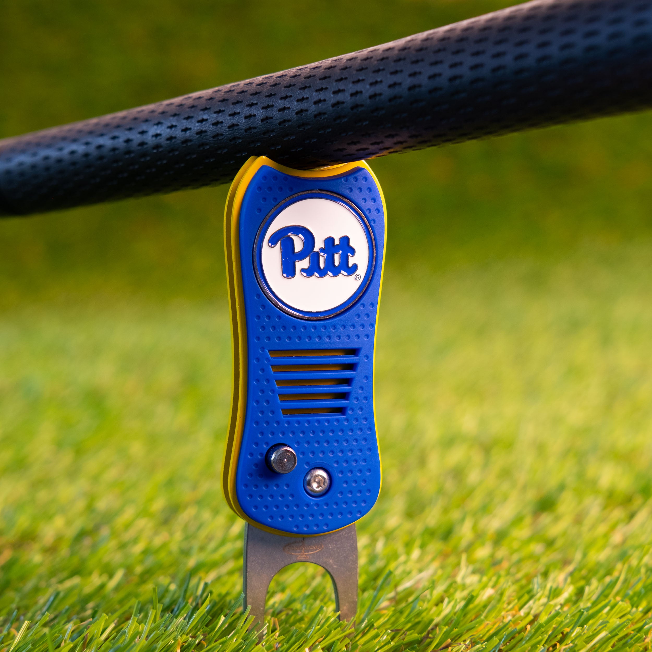 Pittsburgh Panthers Panthers Switchblade Divot Tool